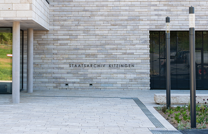 bild vom gebäude vom staatsarchiv in kitzingen